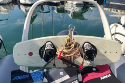 Zodiac Medline II - 150 CV - 6m - 11 personas