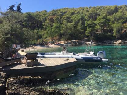 Charter Motorboat Marlin 790 Kaštela