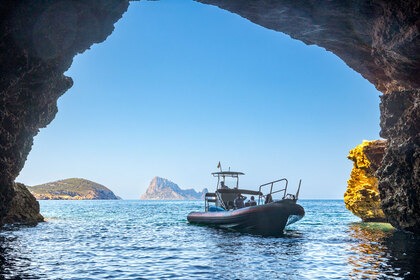 3-hour private tour in Ibiza - All-inclusive price