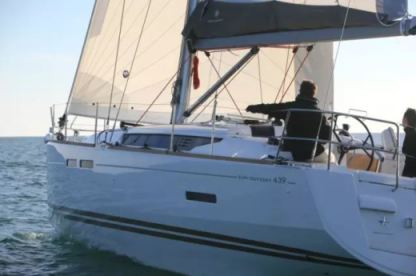 Charter Sailboat Jeanneau Sun Odyssey 439 Tropea