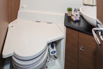 Merry Fisher 895, climate unit, diving, TV, PS5, fridge, thrusters, heating, inverter