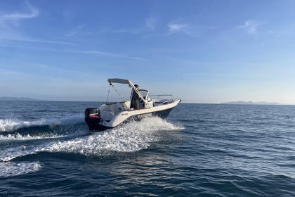 Verhuur Motorboot Quicksilver Quicksilver 550 Commander La Londe-les-Maures