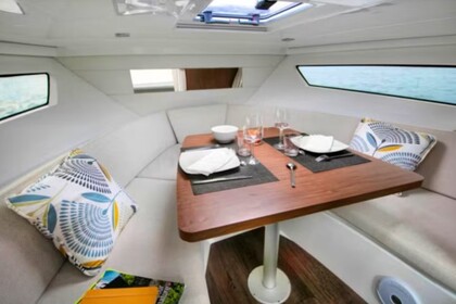 Jeanneau Cap Camarat 9.0 WA Motor Yacht Rental in Eivissa, Illes Balears