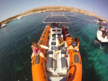 Location Semi-rigide Valiant 750 Fornells