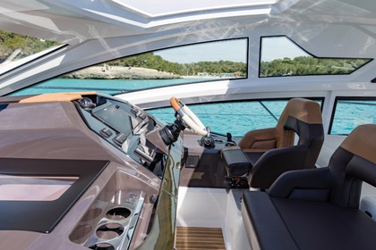 Beautiful Beneteau Gran Tourismo 46