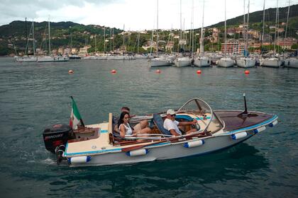 Hire Motorboat Dalla Pietà Dp5 Lerici
