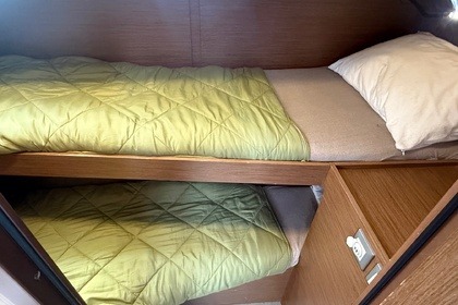 OCEANIS 46.1 (with A/C and GENERATOR)