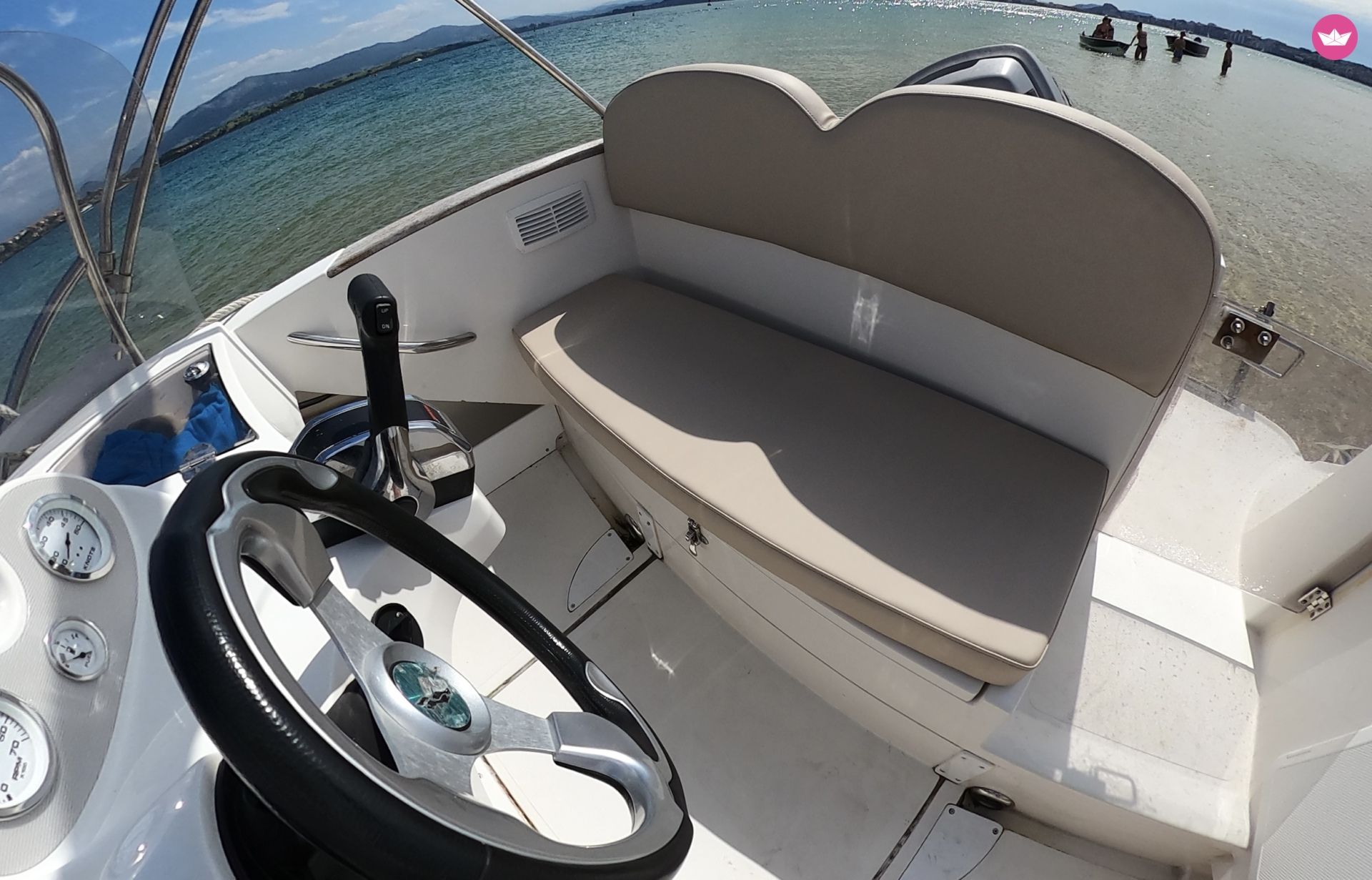Bateau à moteur Quicksilver 505 Comander 80cv 7