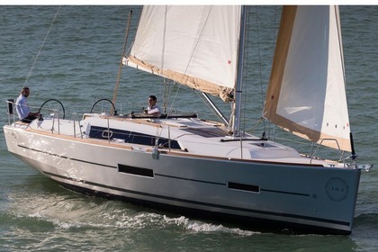 Charter Sailboat DUFOUR 382 GL Zaton