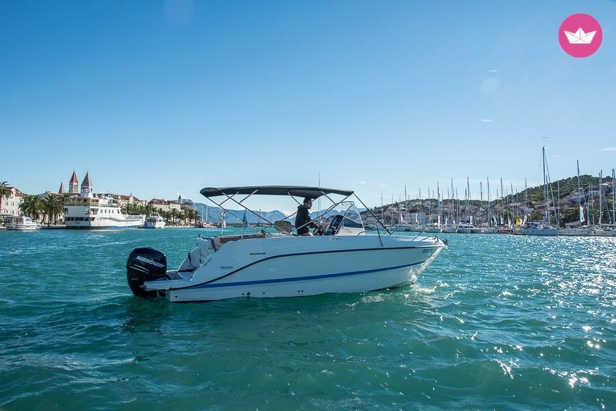 Charter Motorboat Quicksilver Activ 805 Open Split