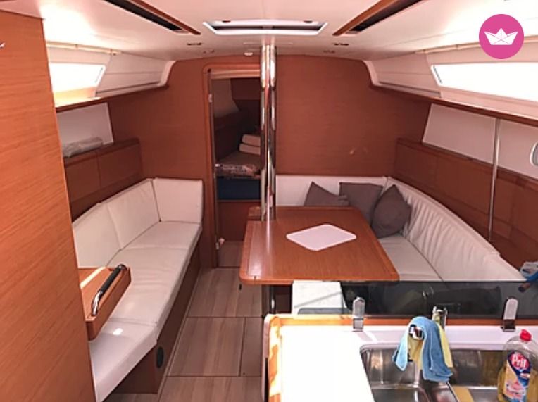 Jeanneau 379 w Sliema do wynajęcia