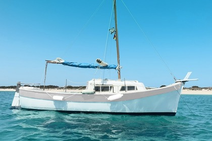 Explora el salvaje norte de Ibiza en un llaüt