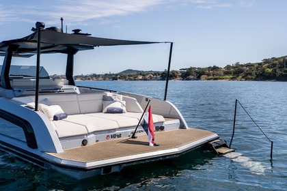 Miete Motorboot Vanquish Yachts Vanquish 40 Sports Line Port Grimaud