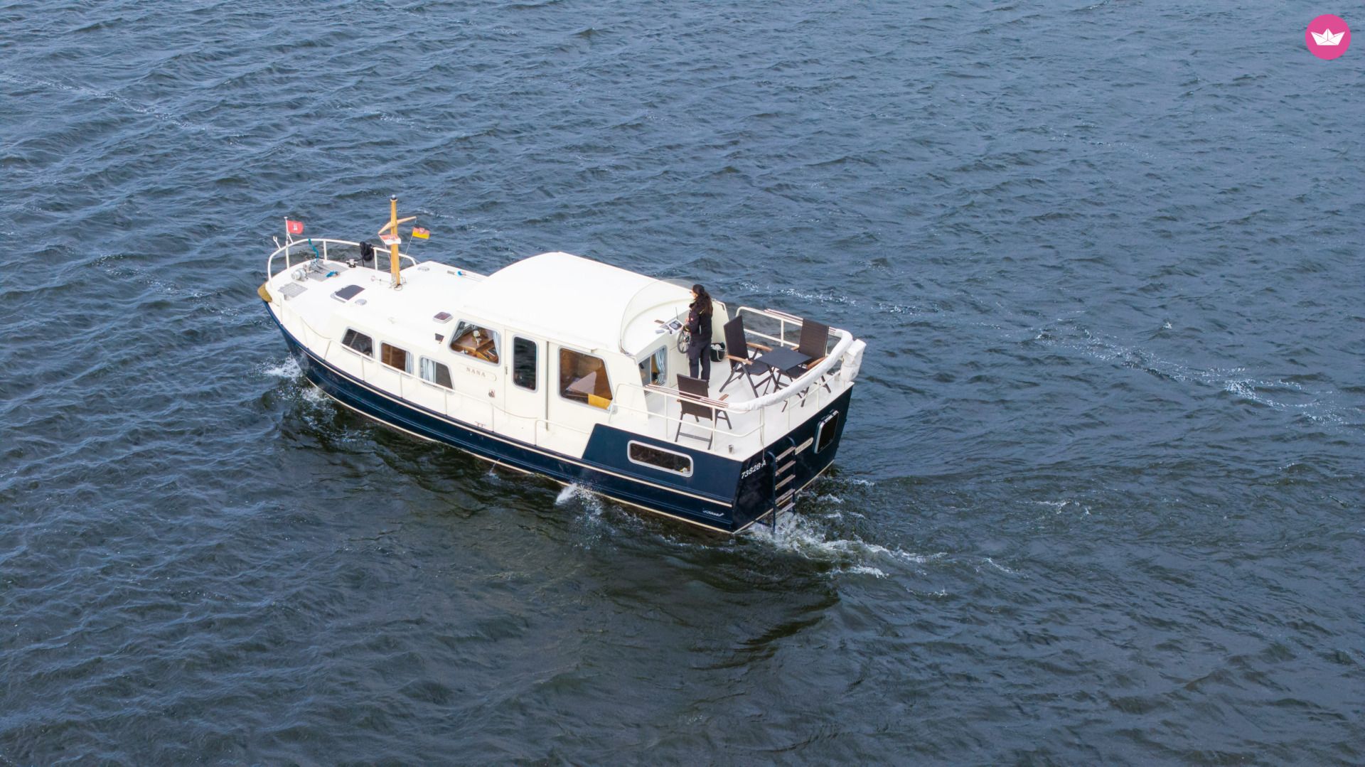 Bateau à moteur Doerak LX1000 Salon 65cv 6