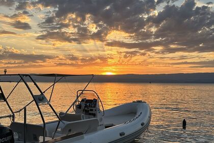 Semi rigide valiant 685