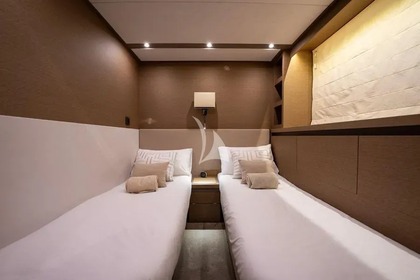 Location Yacht à moteur Prestige Yachts Prestige 680 Antibes