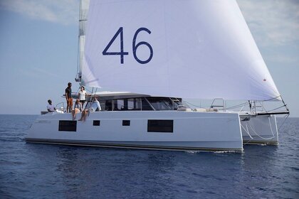 Charter Catamaran Nautitech Rochefort Nautitech 46 Open - 3 + 2 cab. Split