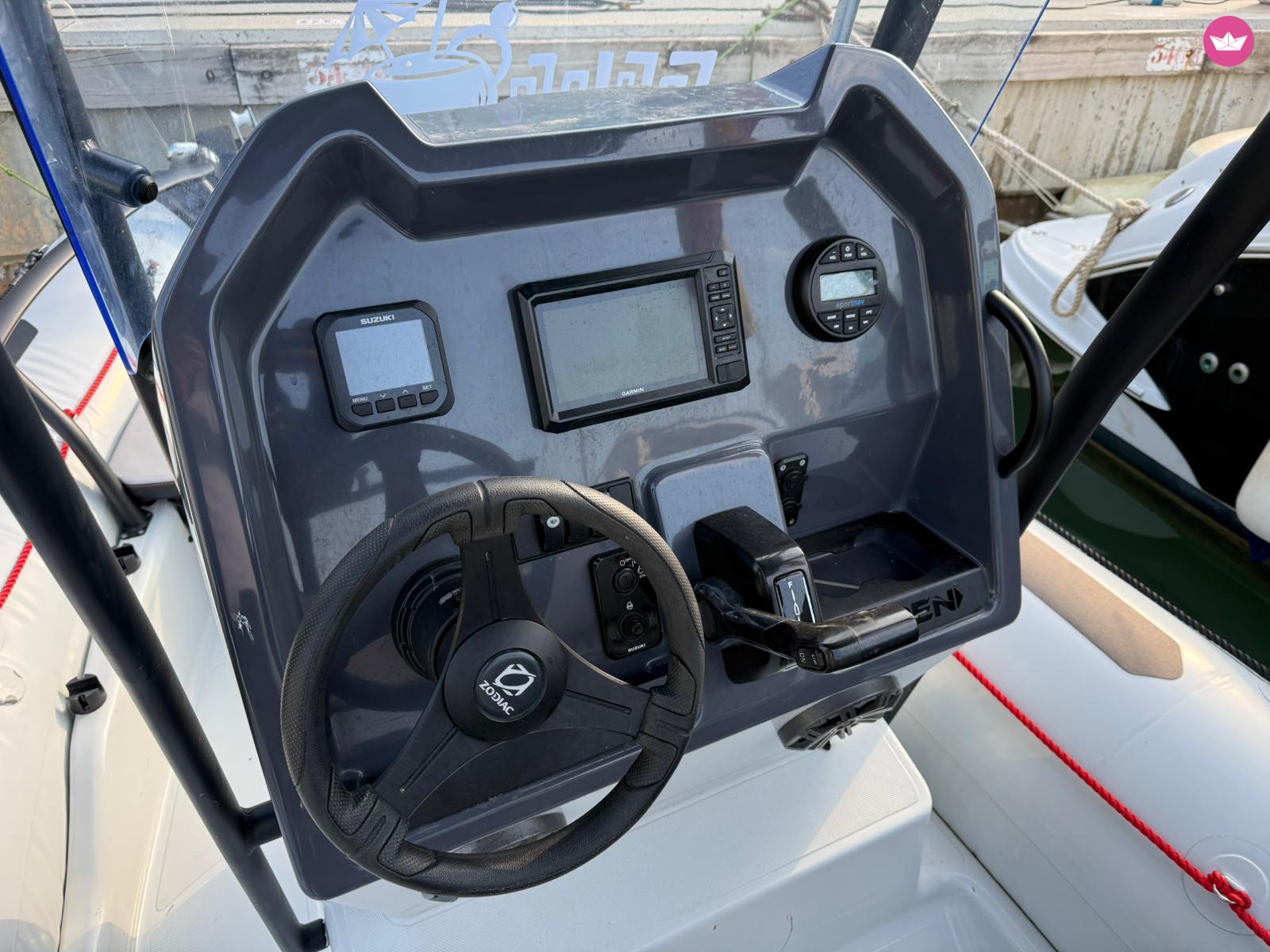 Semi-rigide Zodiac 5.5 PRO NEO 115cv 4