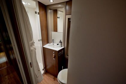 Catana Group — Bali 4.4 - 4 + 2 Cab. (2022)