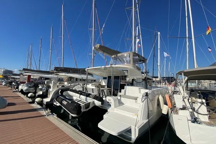 Location Catamaran Lagoon-Bénéteau Lagoon 38 - 4 + 2 cab. Toulon