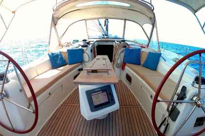 Noleggiare Beneteau Oceanis 54