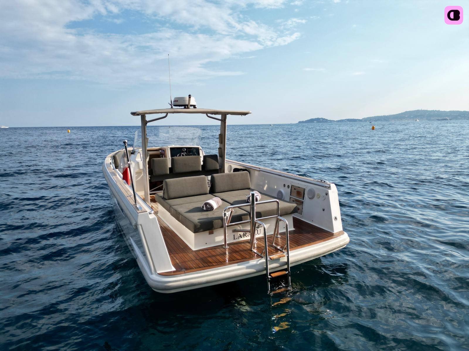 Bateau à moteur Fjord 36 600cv 6