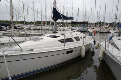 Rental Sailboat Hunter 326 Arzal