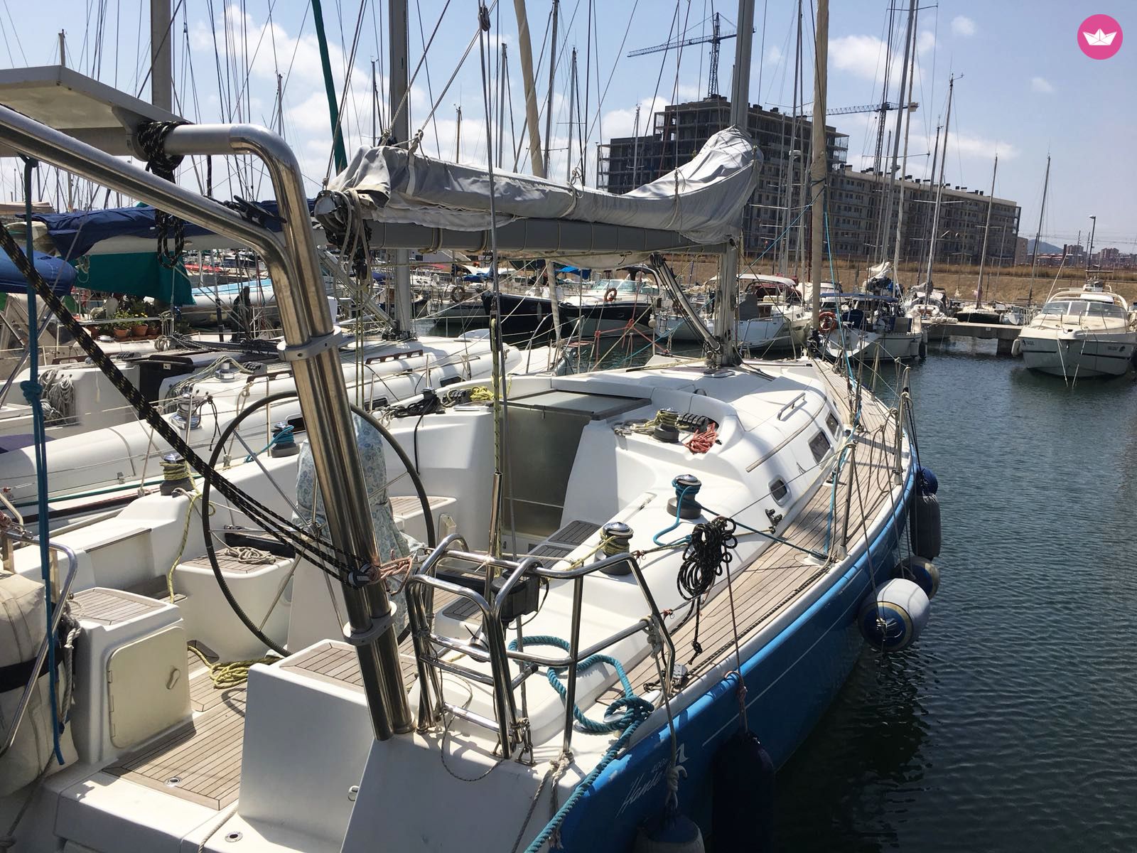 Charter Sailboat Hanse Hanse 400 Barcelona