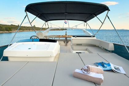 Rental Motorboat Absolute 50 FLY Marina Lav