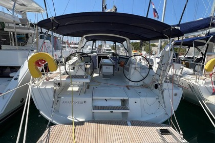 Rental Sailboat Bénéteau Oceanis 41.1 Šibenik