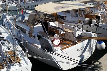 Hire Sailboat Dufour Yachts Dufour 350 GL Sukošan