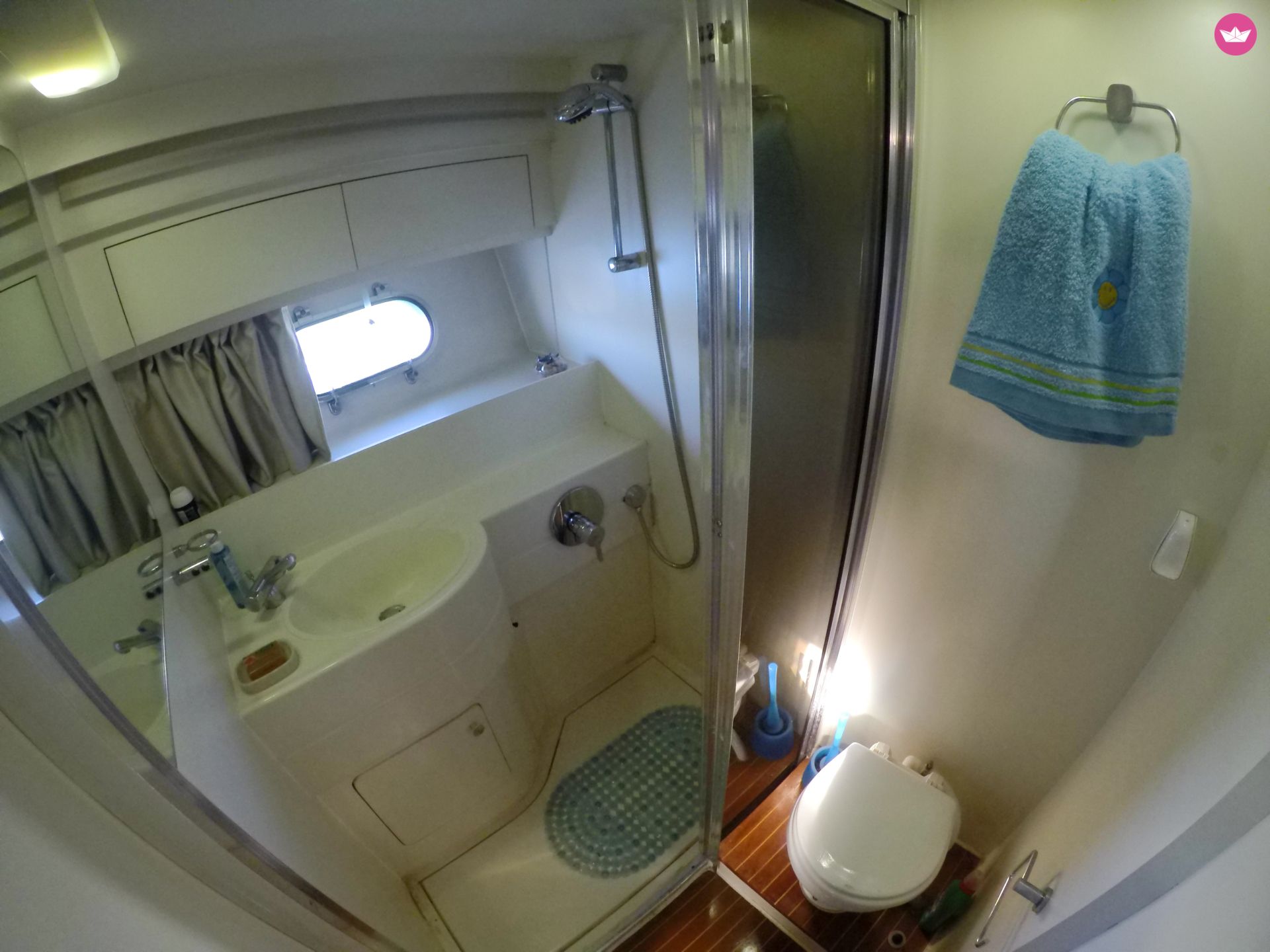 Rental motorboat in Athens  