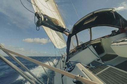 Jeanneau Sun Odyssey 43 avec skipper professionnel
