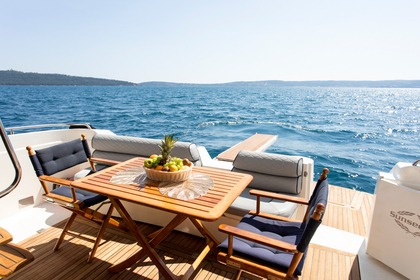 Explore Adriatic - Sunseeker 48ft FLY