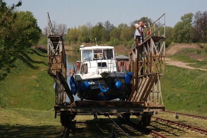 River Cruiser 39 - czarter barki na Pętli Żuławskiej i Kanale Elbląskim