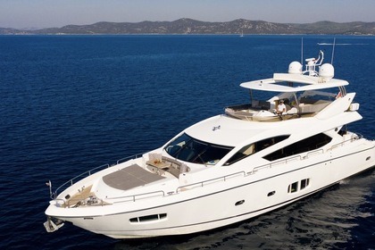 Noleggio Yacht Sunseeker 80 Manhattan Castelnuovo