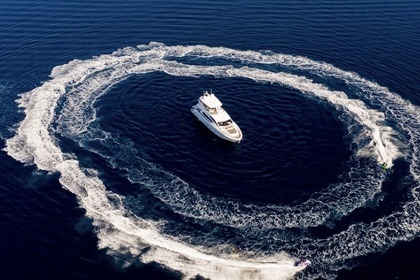 Noleggio Yacht a motore Sunseeker 80 Manhattan Kotor Municipality