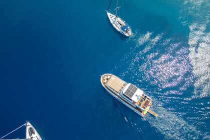 Verhuur Motorboot  Motoryacht - Kaan Bey Göcek