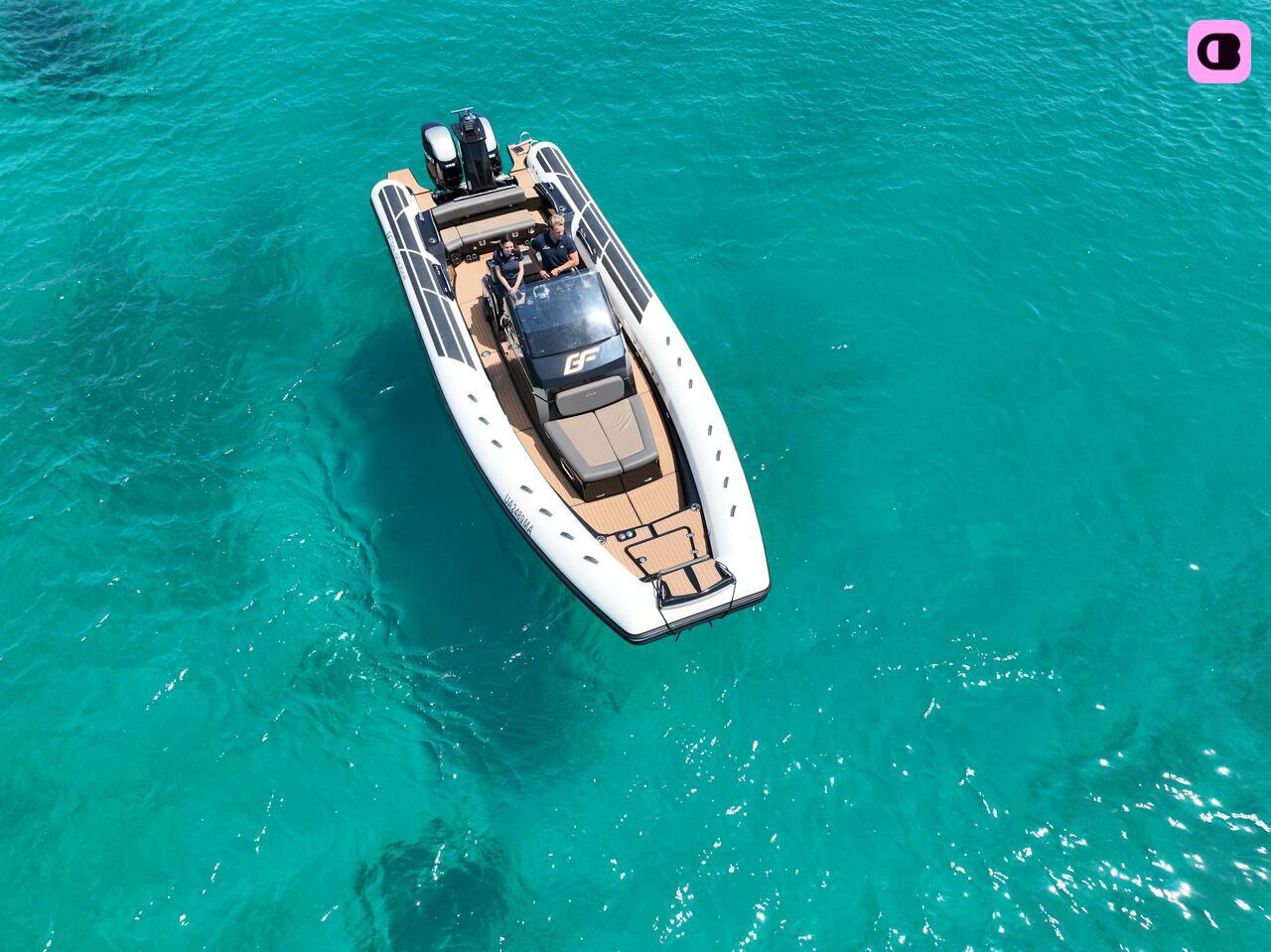 Bateau à moteur BRIG Eagle 10 700cv