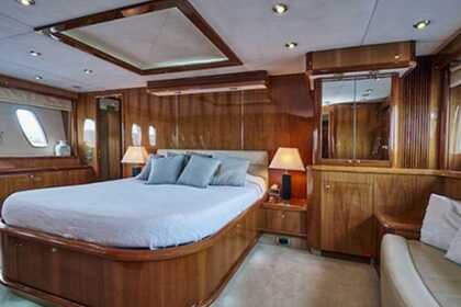 Beautiful Sunseeker94 for Weekly Cruise