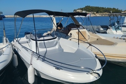 Miete Motorboot Prince Open 560 Makarska