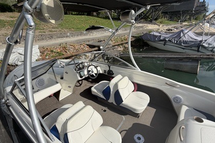 Location Bateau à moteur Bayliner 175 Br Chanaz