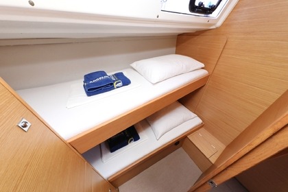 Hyra båt Segelbåt DUFOUR 430 Trogir