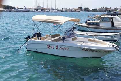 Miete Motorboot Saver Saver 550 open Rogoznica