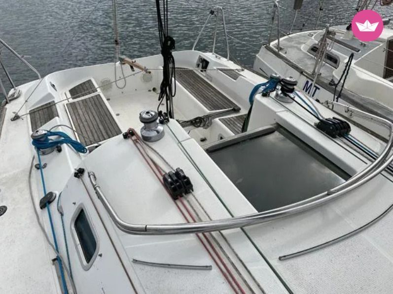 Voilier FIRST 31.7 - ANDROMEDE 9m 3