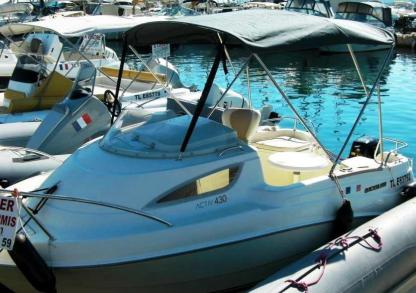 Miete Motorboot Quicksilver 430 Cabine Cogolin