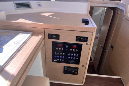 Verhuur Catamaran Dufour Yachts Dufour 48 Catamaran - 5 + 1 cab. Split