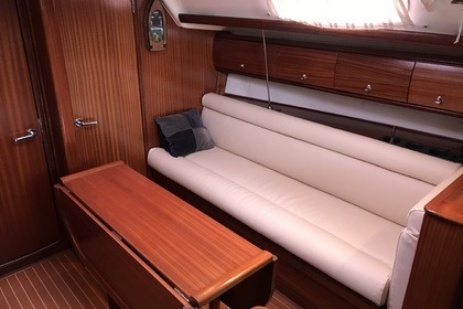 Se alquila velero con patrón