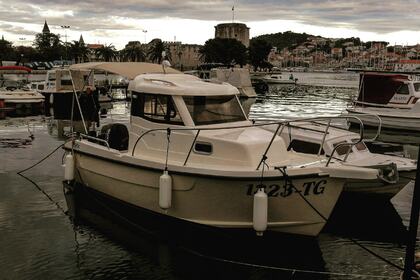 Rental Motorboat FORTIS 590C FORTIS 590C Trogir