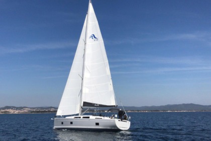 Rental Sailboat 9 HANSE 418 (3 CAB) Ajaccio